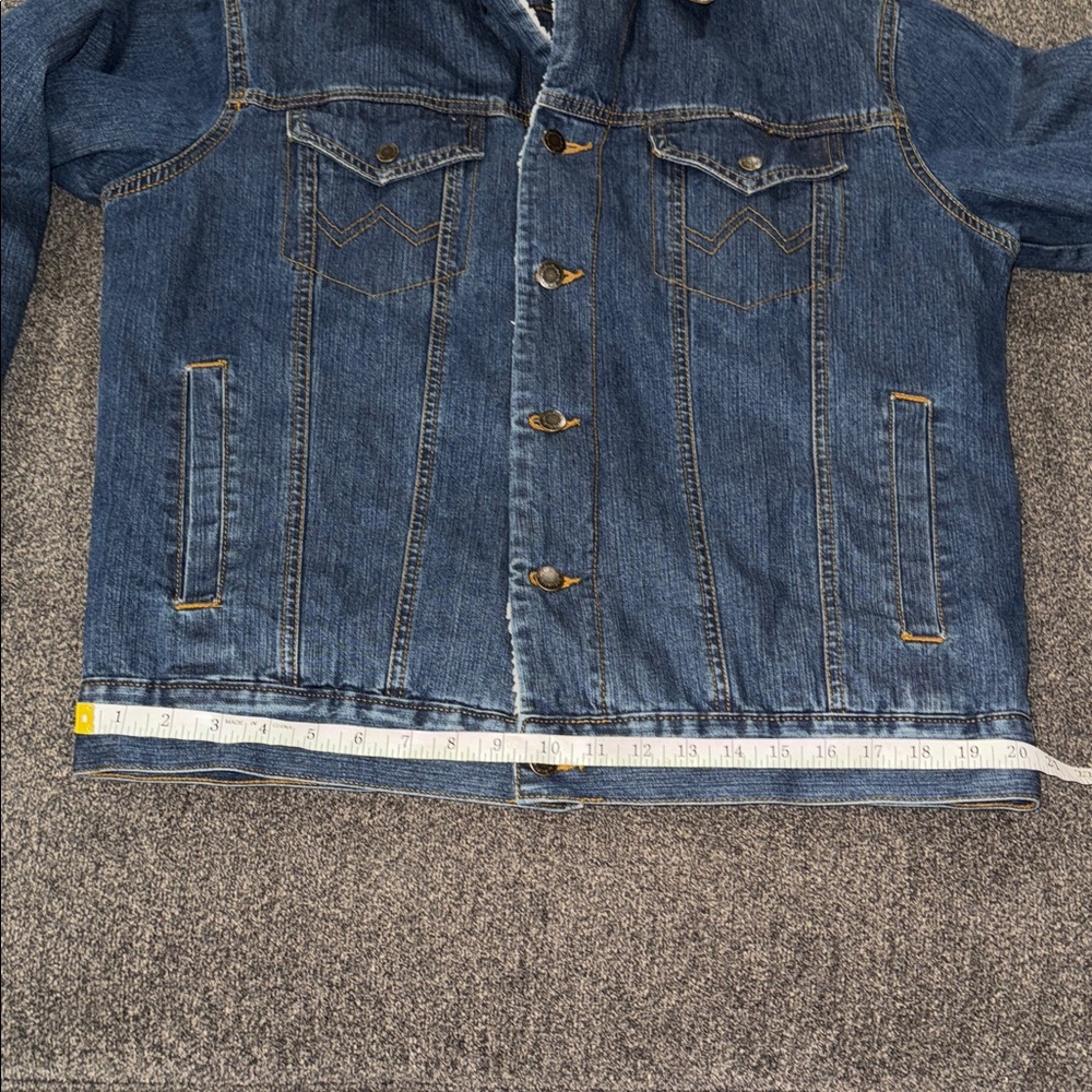 Wrangler Jean jacket men’s size small or women’s l/xl - Picture 6 of 10